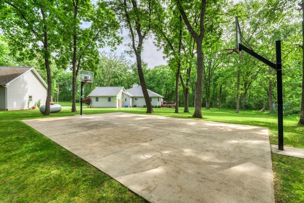 2560 N 2950th Road Property Photo 42