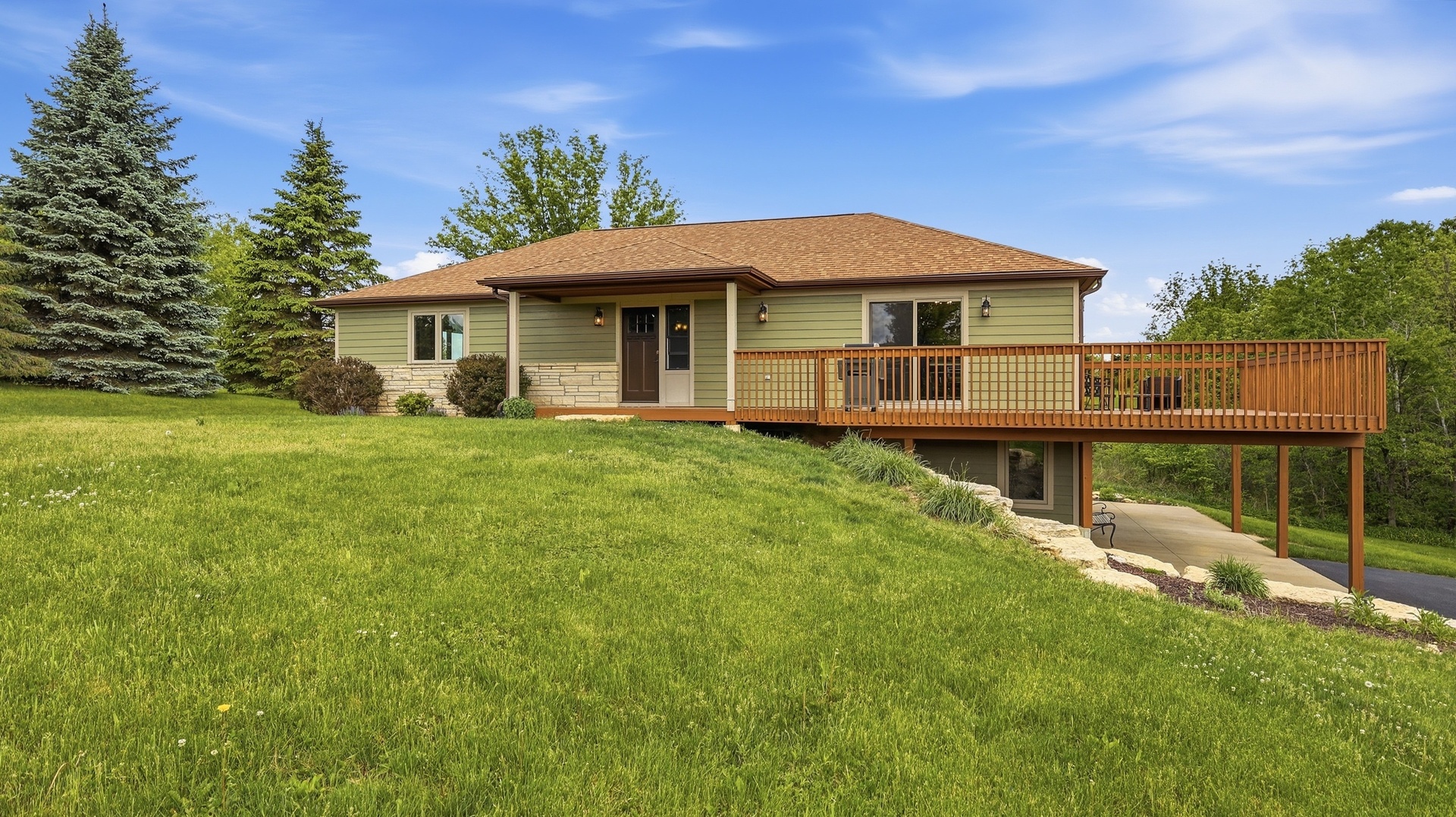 2 Concord Court Property Photo 1