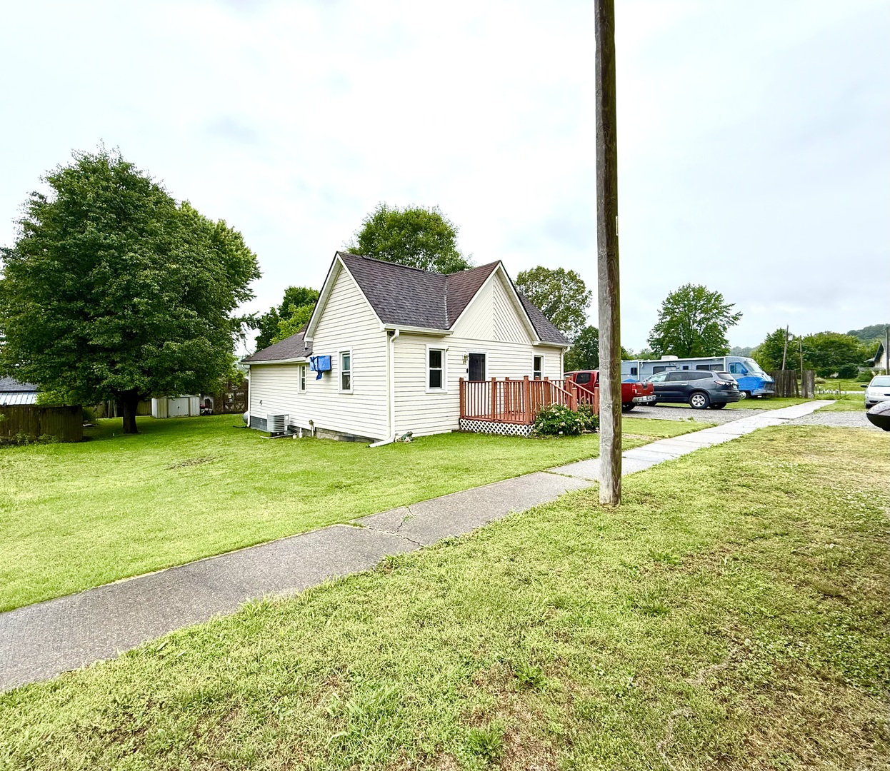 55 Ellen Street Property Photo 1