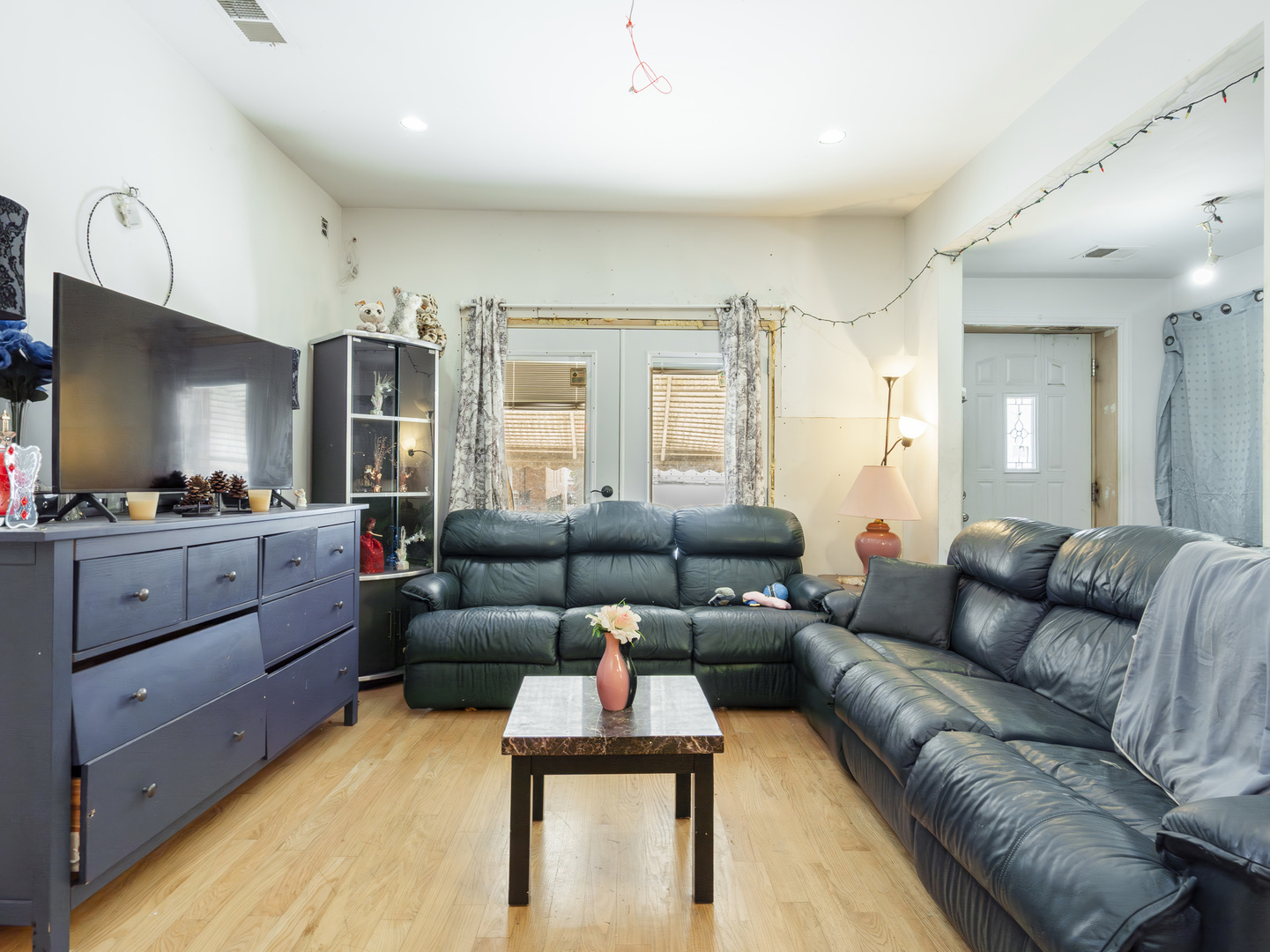 1133 N Kedvale Avenue Property Photo 6