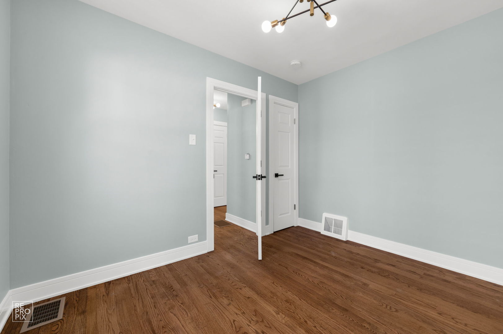 14424 S Wallace Avenue Property Photo 15