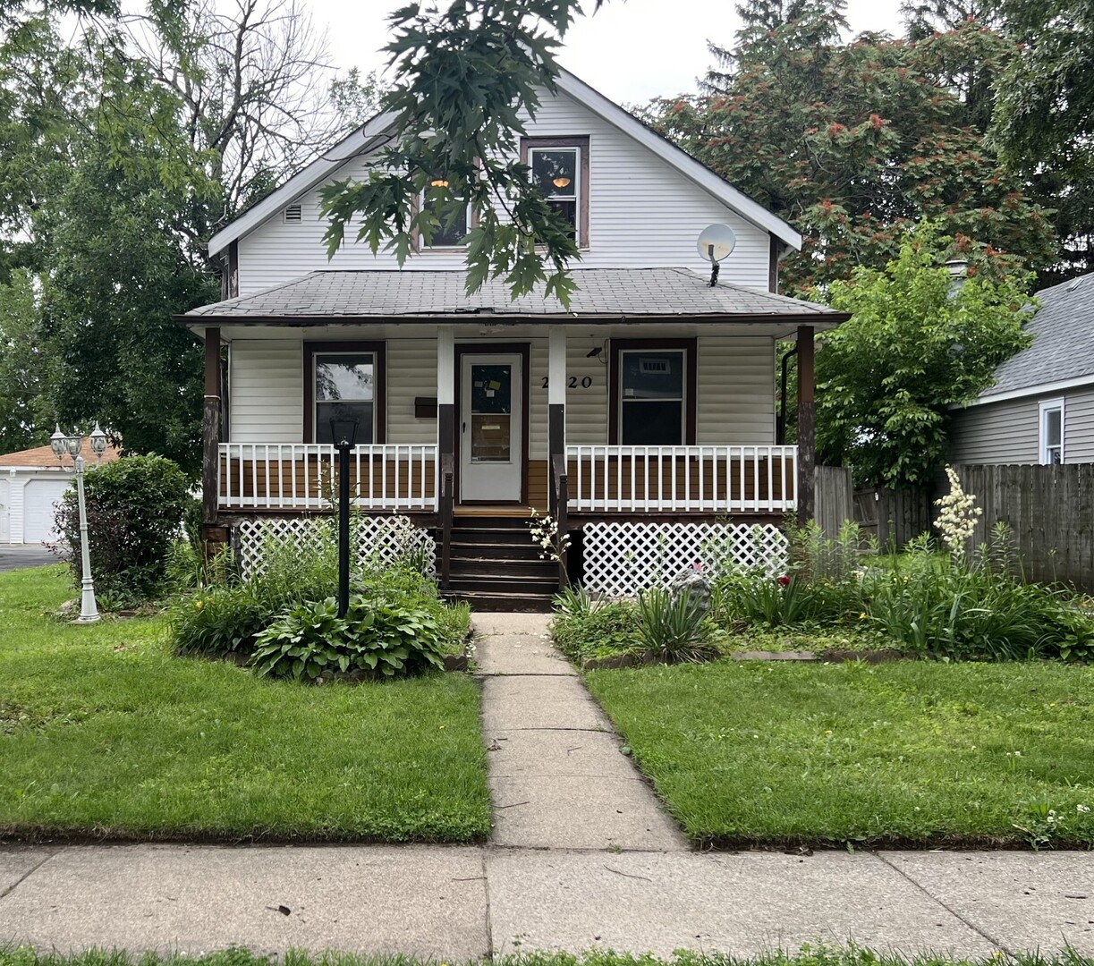 2520 183rd Street Property Photo 1