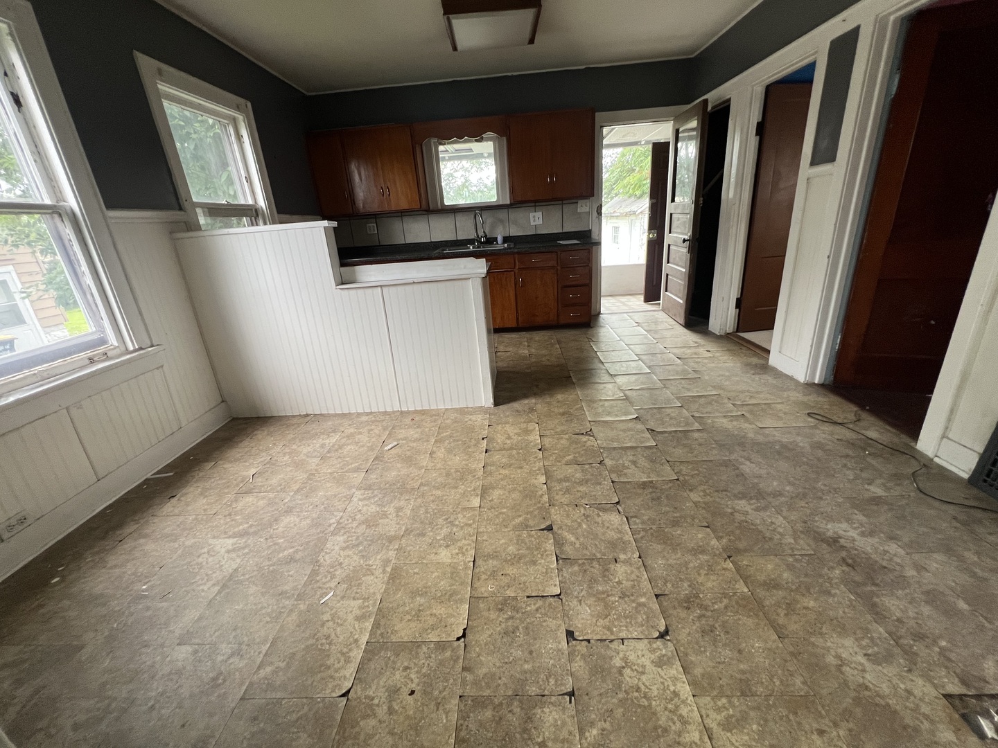 2520 183rd Street Property Photo 4