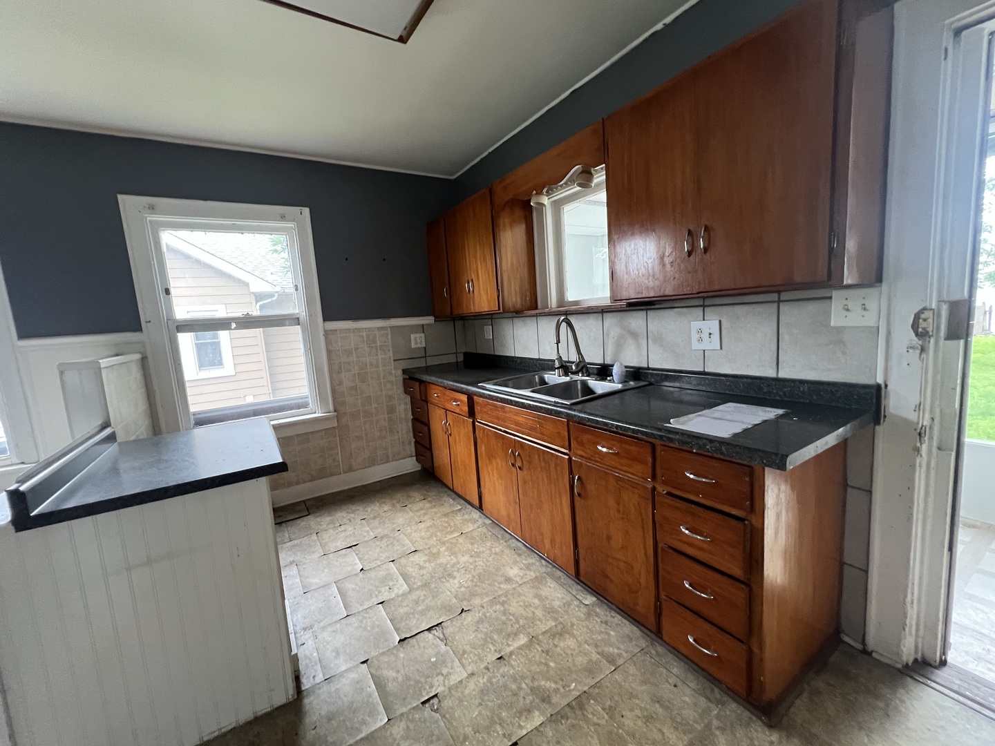 2520 183rd Street Property Photo 5