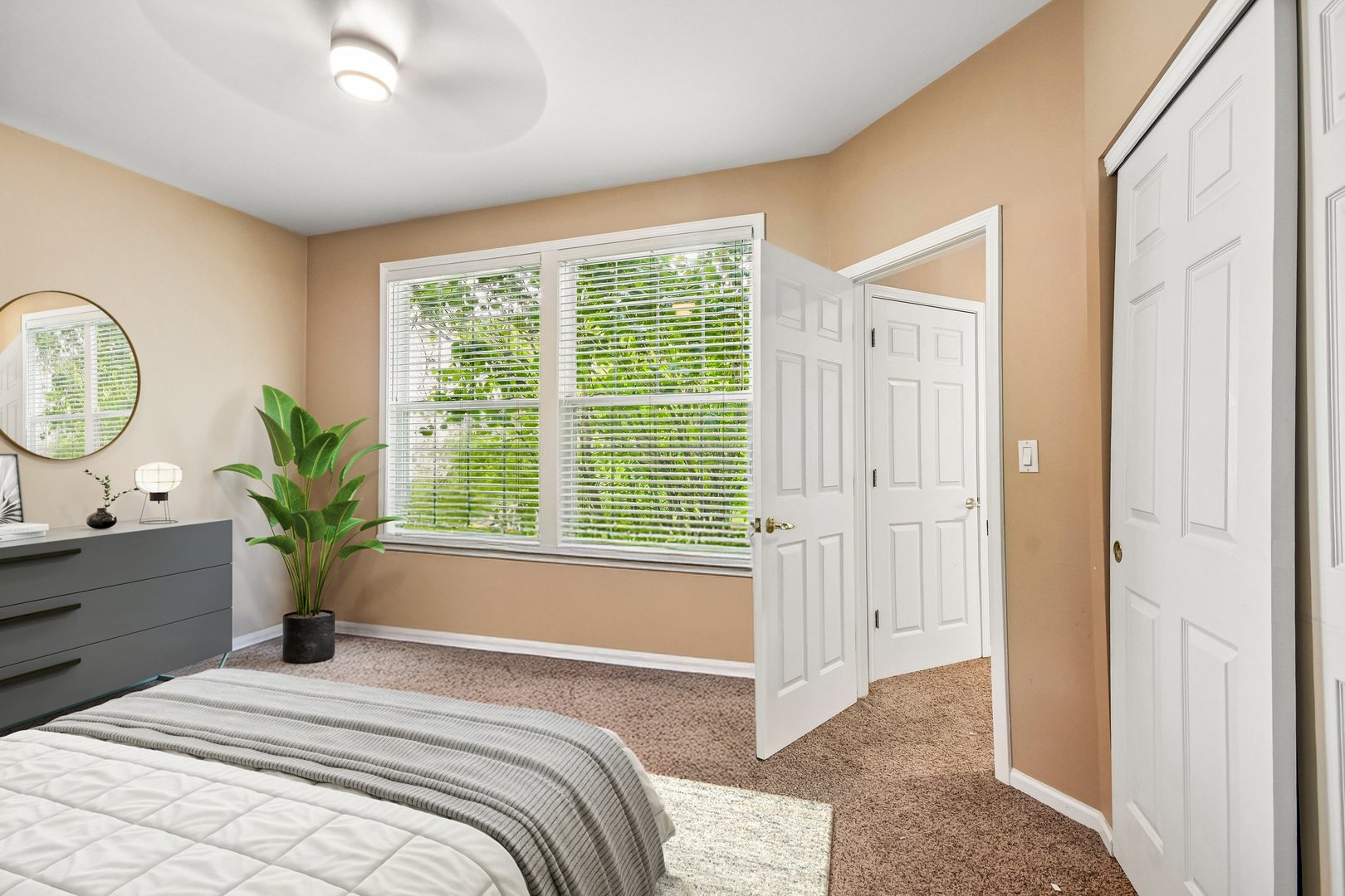 2421 Chambourd Drive Property Photo 13