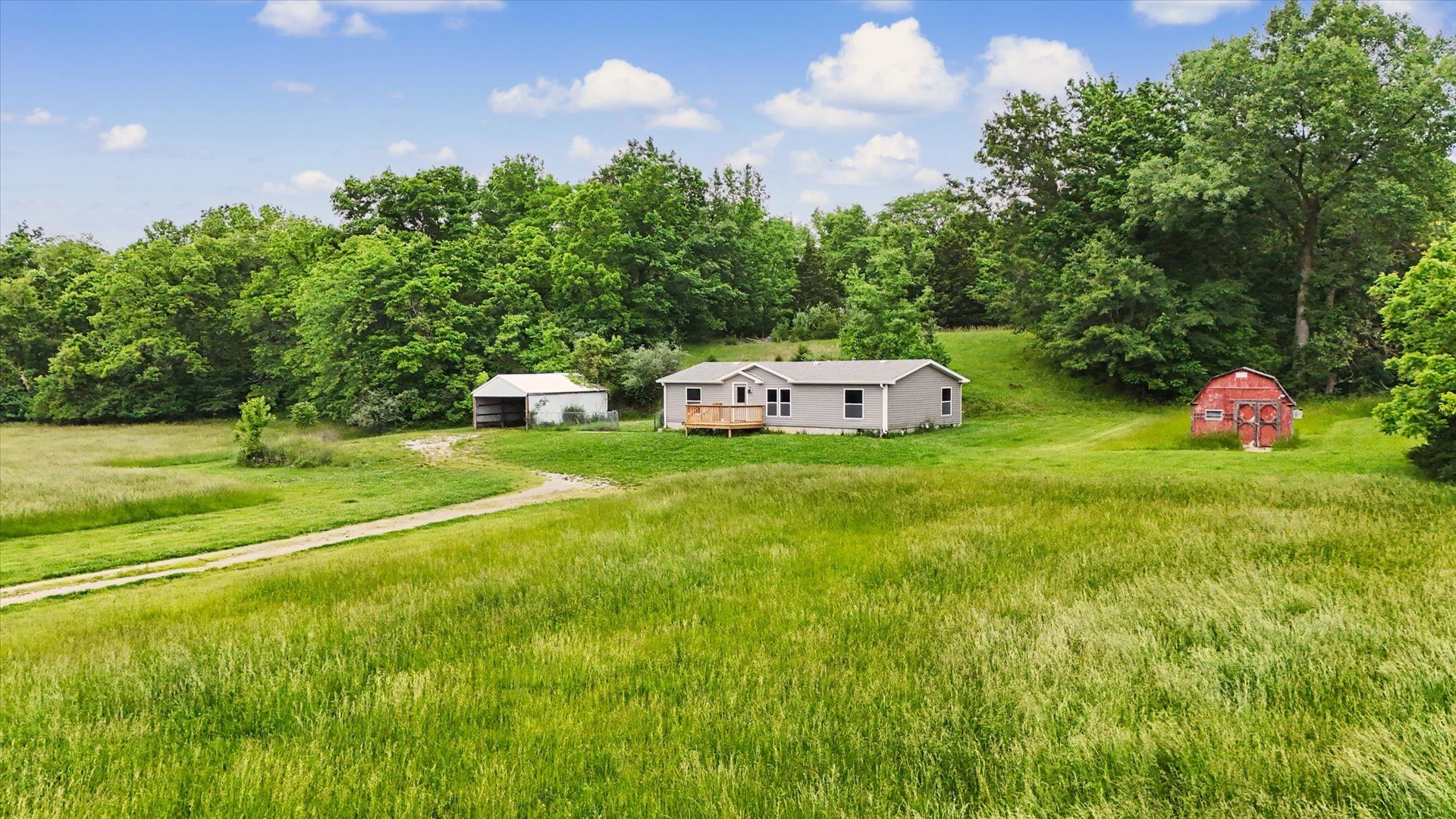 802 Reynolds Drive Property Photo 3