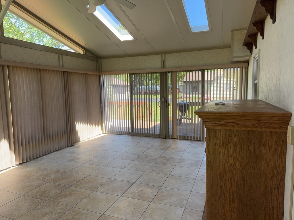 36420 N Tamarack Drive Property Photo 10