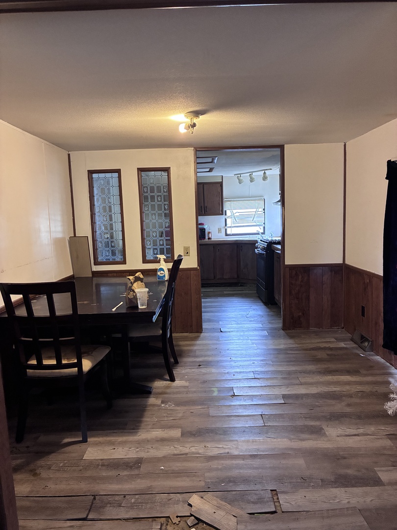 198 Park Lane Property Photo 7