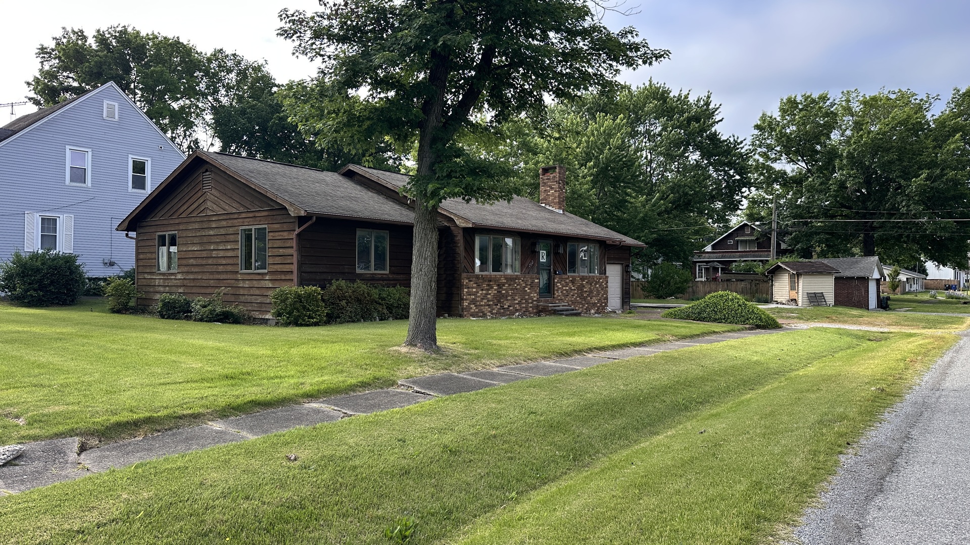 202 N Van Buren Street Property Photo 1