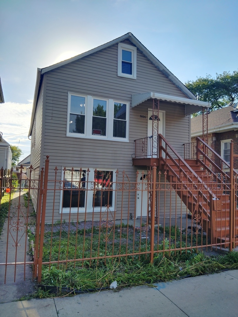 5806 S Talman Avenue Property Photo 1