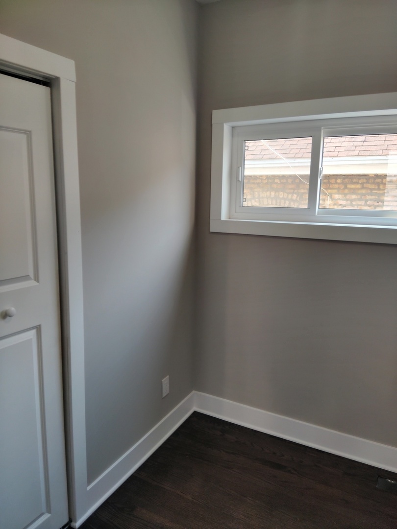 5806 S Talman Avenue Property Photo 8