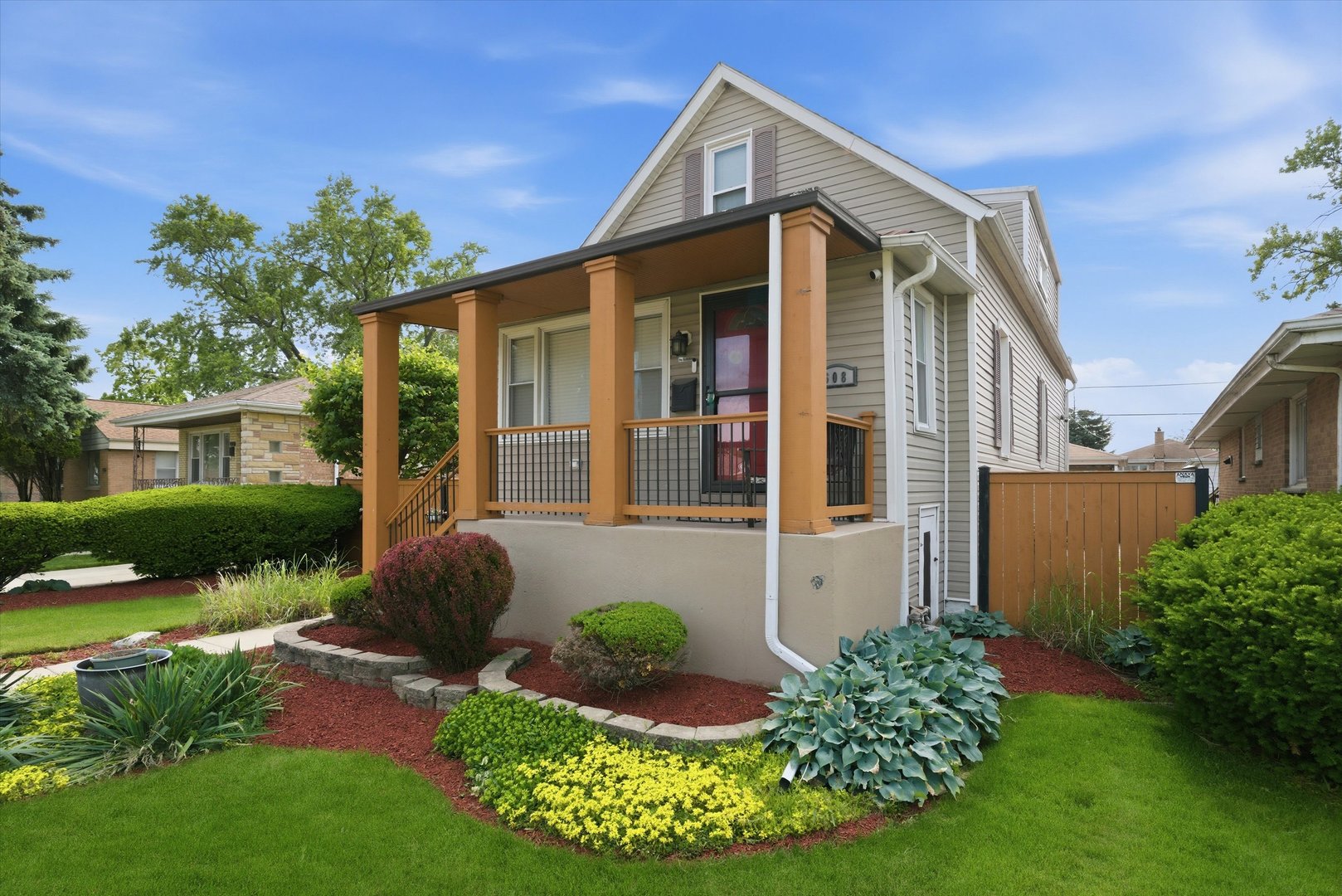 12654322 Property Photo 2