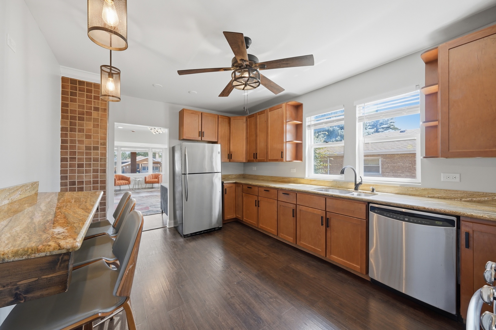 12654322 Property Photo 14