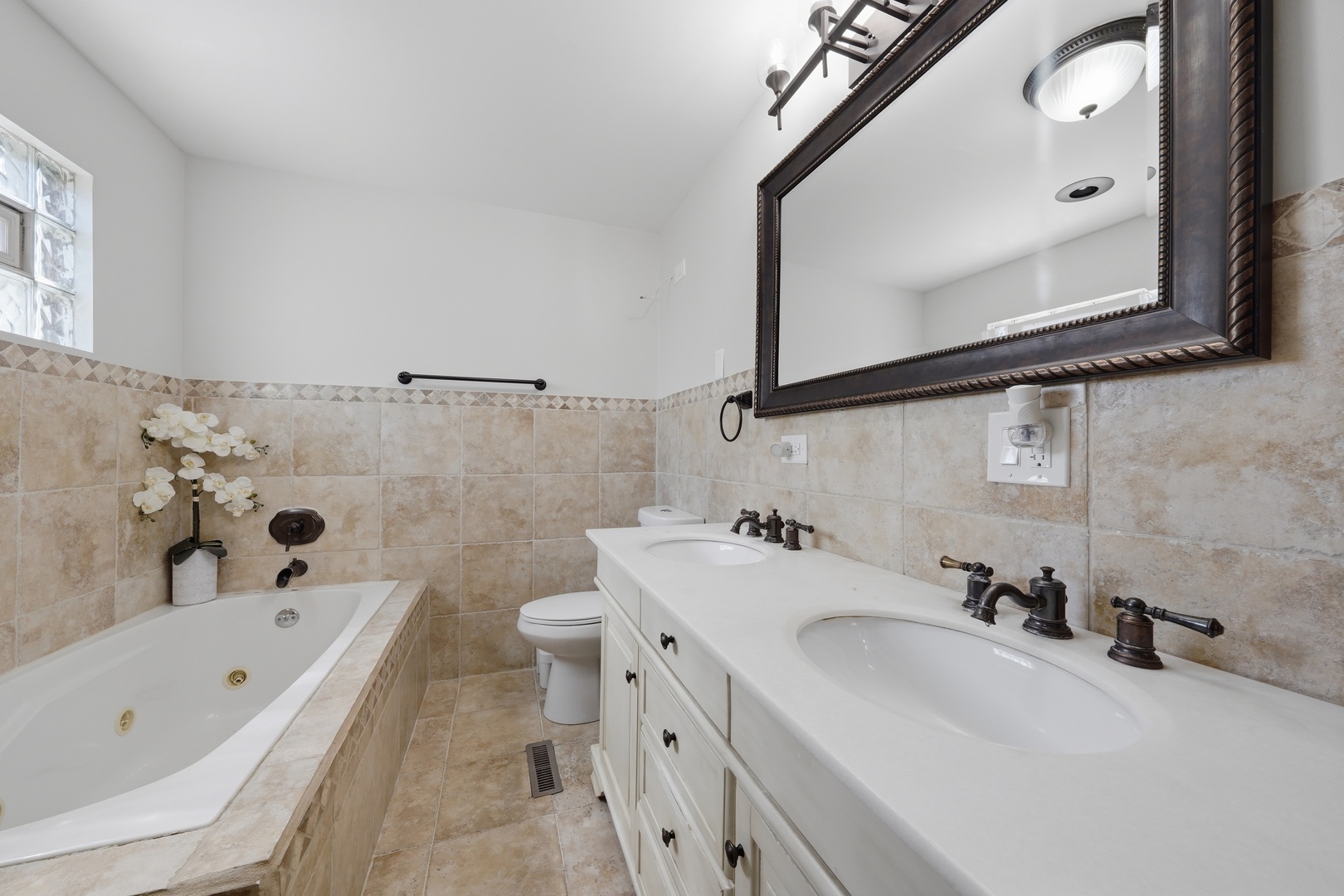 12654322 Property Photo 28