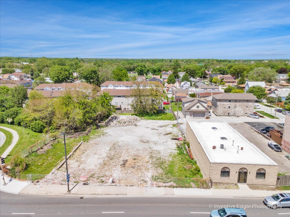 7450 W Archer Avenue Property Photo 2