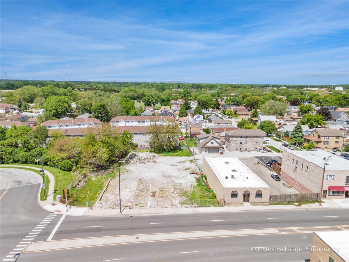 7450 W Archer Avenue Property Photo 7