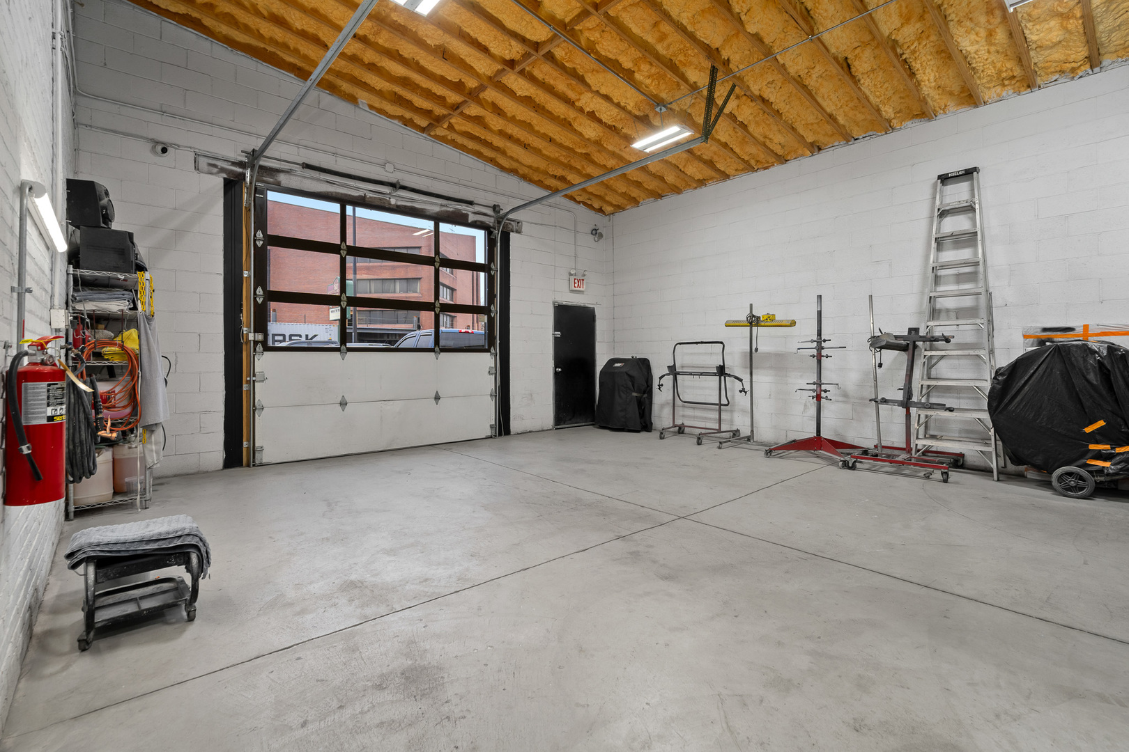 5512 W 79th Street Property Photo 7