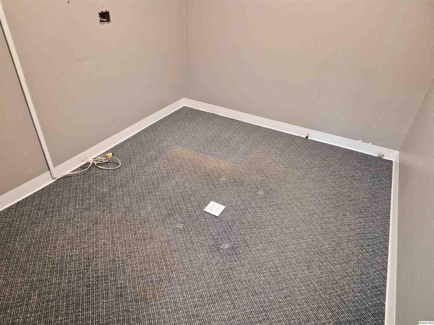 810-822 Hampshire Property Photo 14