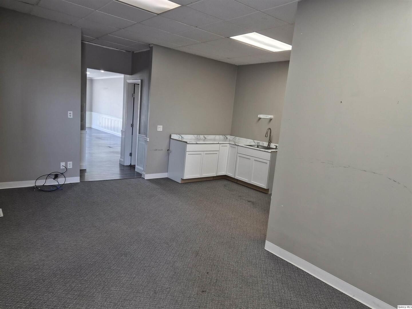 810-822 Hampshire Property Photo 15