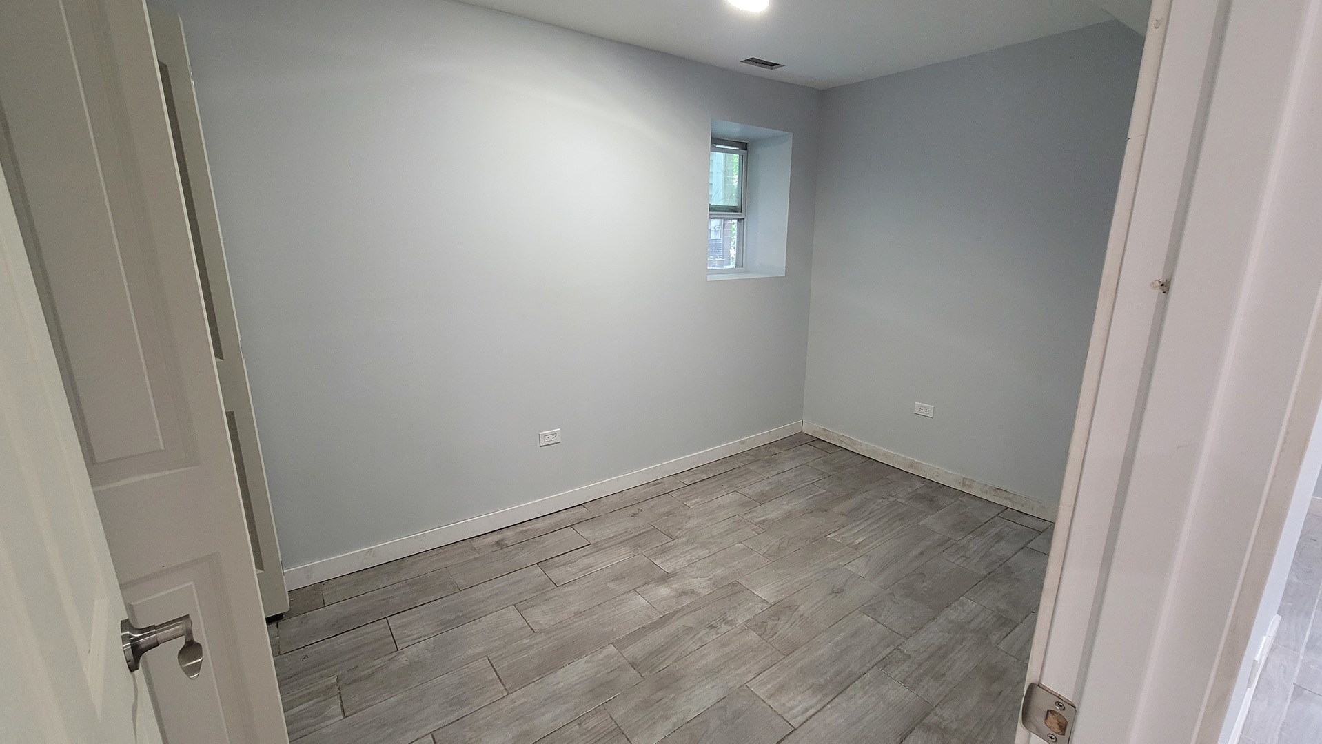 1430 S Harding Avenue Property Photo 3