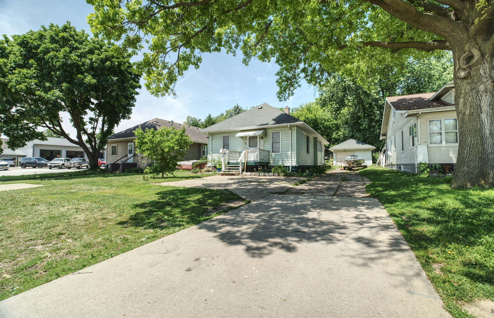 2108 Camanche Avenue Property Photo 2