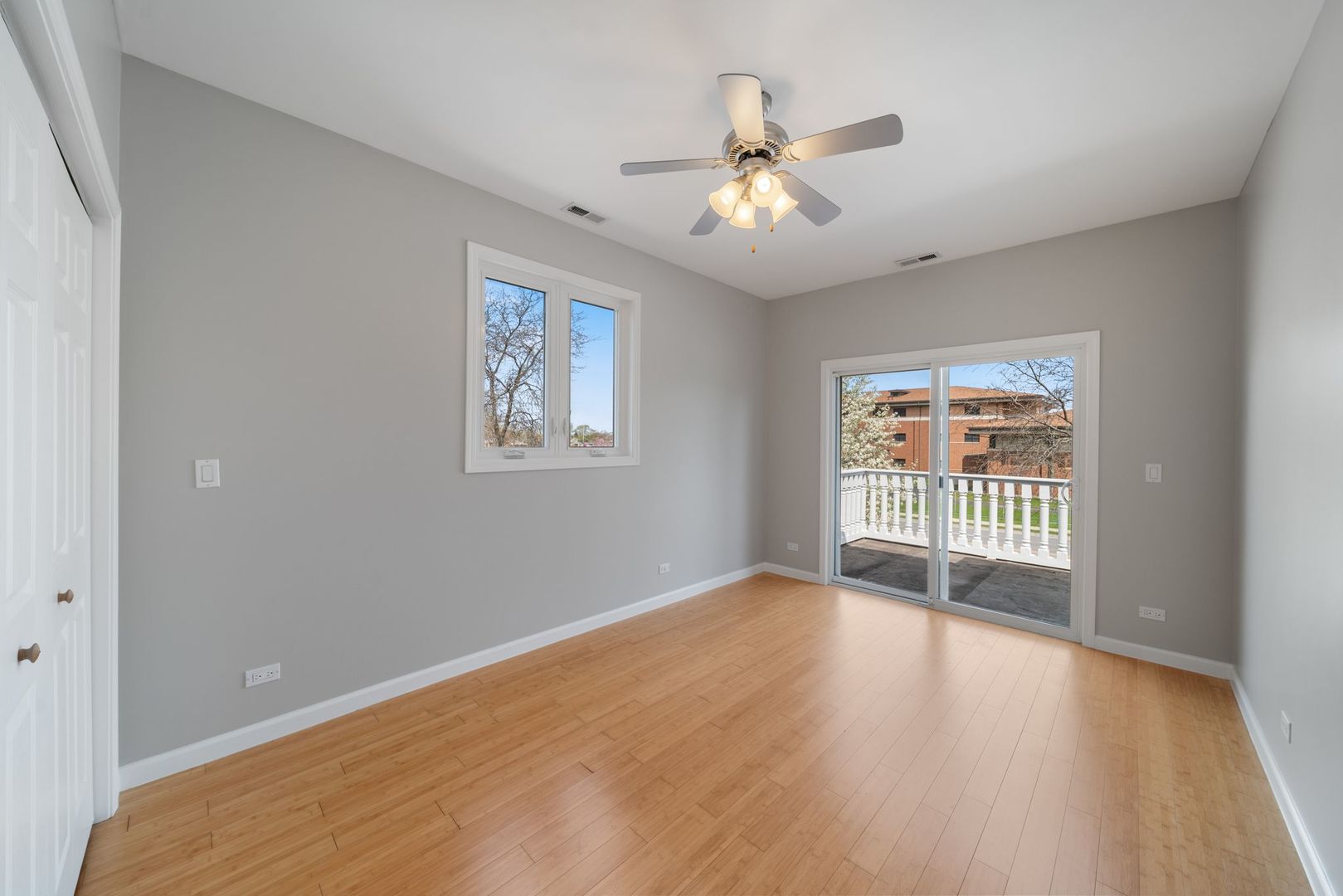 701 Oakton Street Property Photo 34