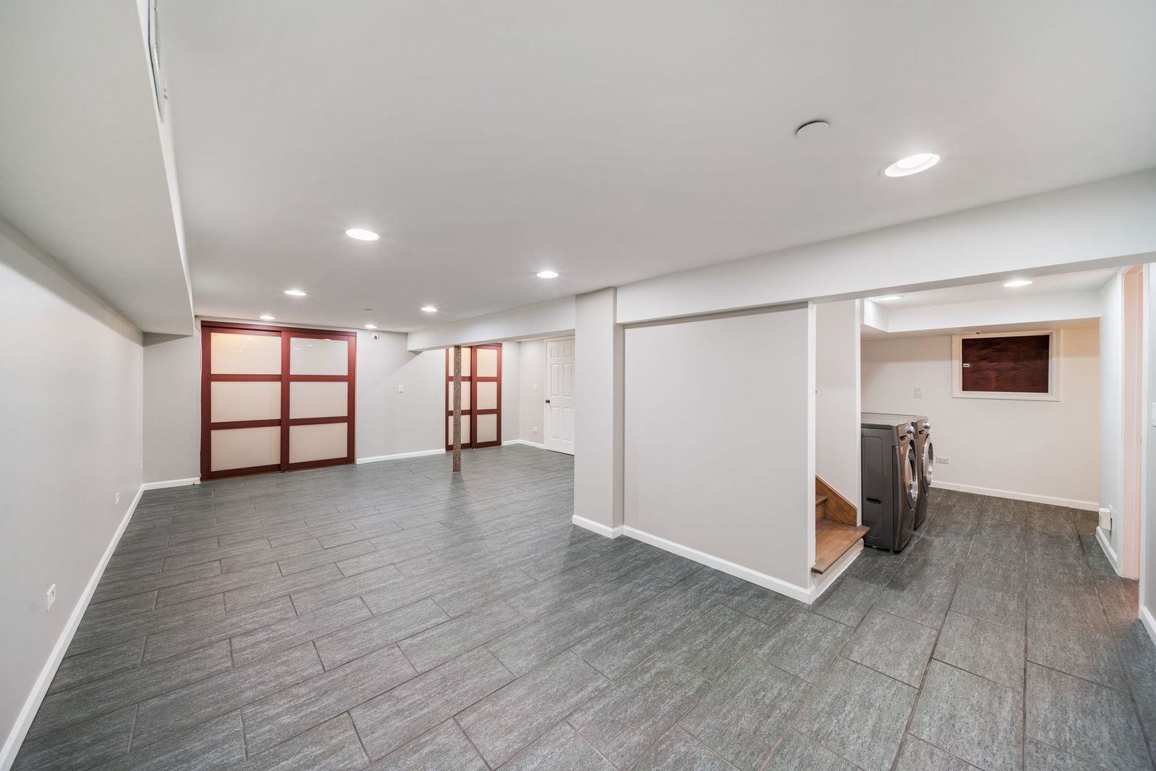 701 Oakton Street Property Photo 44