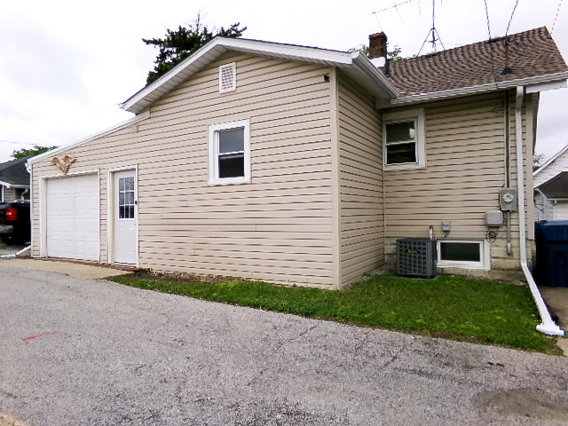 3325 Halsted Street Property Photo 8