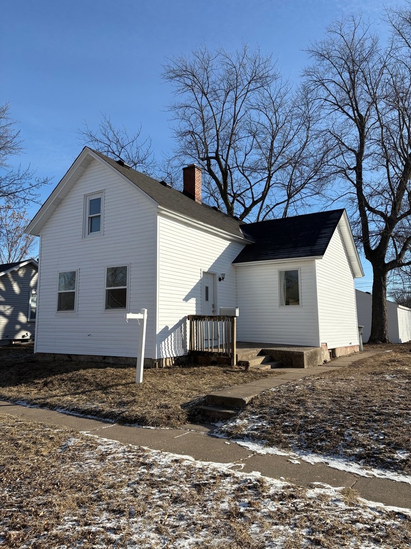 819 5th Street Property Photo 1