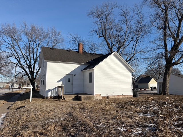 819 5th Street Property Photo 4