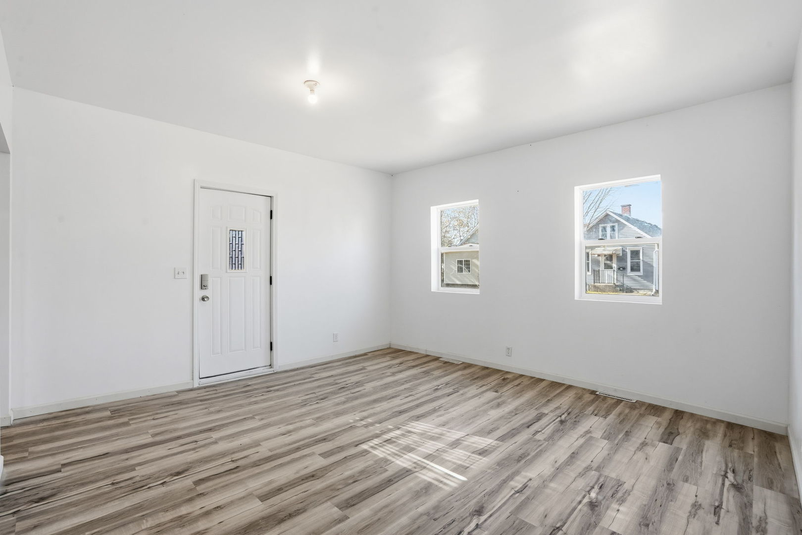 819 5th Street Property Photo 7