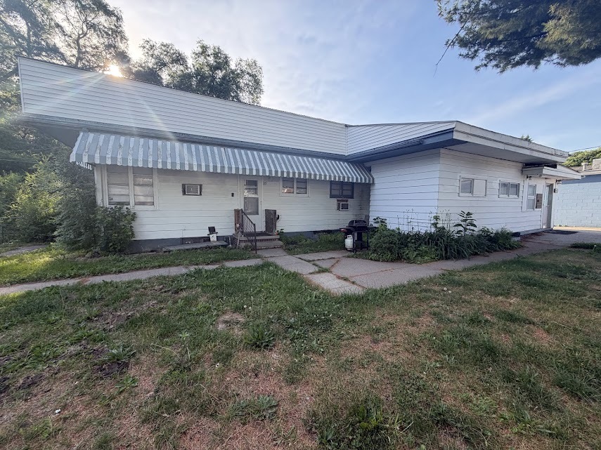 242 46th Street Property Photo 1