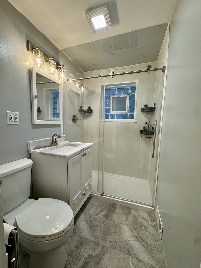 6143 S Major Avenue 1 Property Photo 13