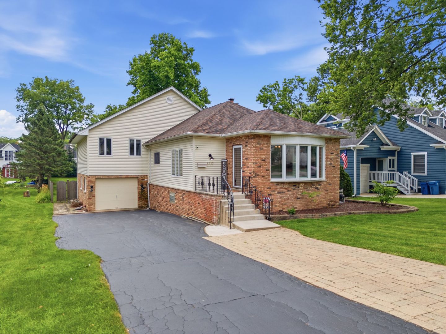 5417 Blodgett Avenue Property Photo 1