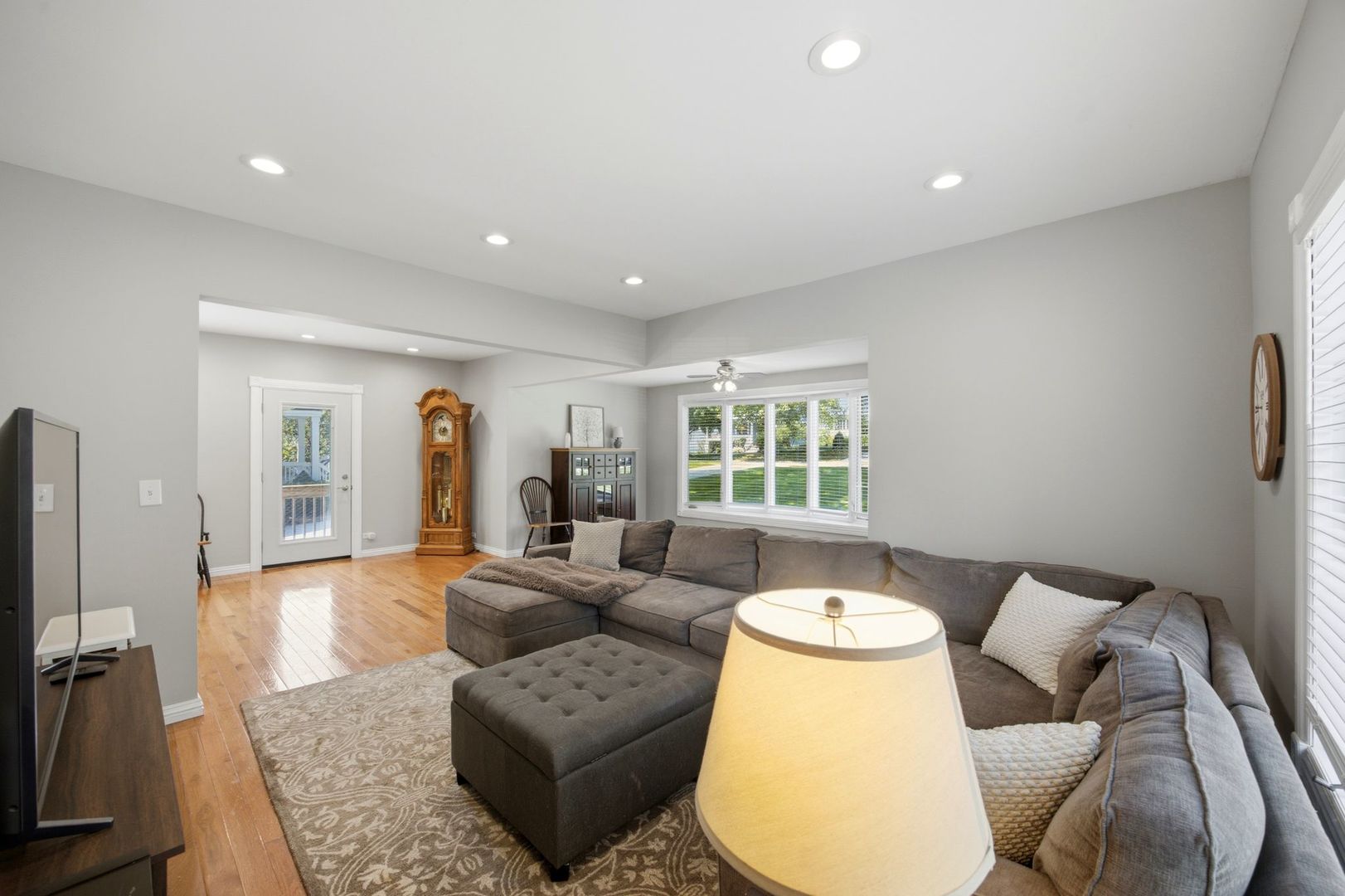 5417 Blodgett Avenue Property Photo 6