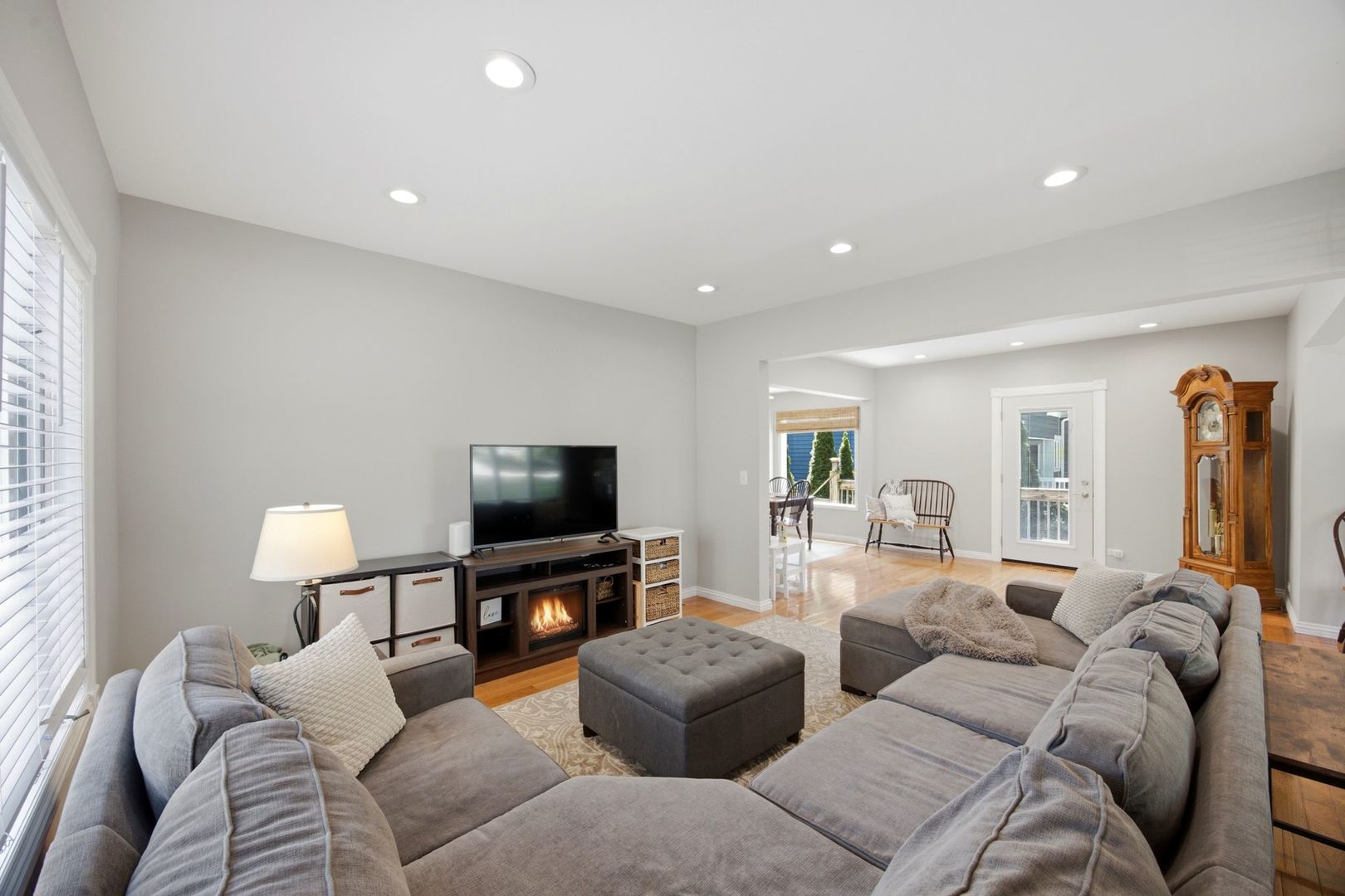 5417 Blodgett Avenue Property Photo 7