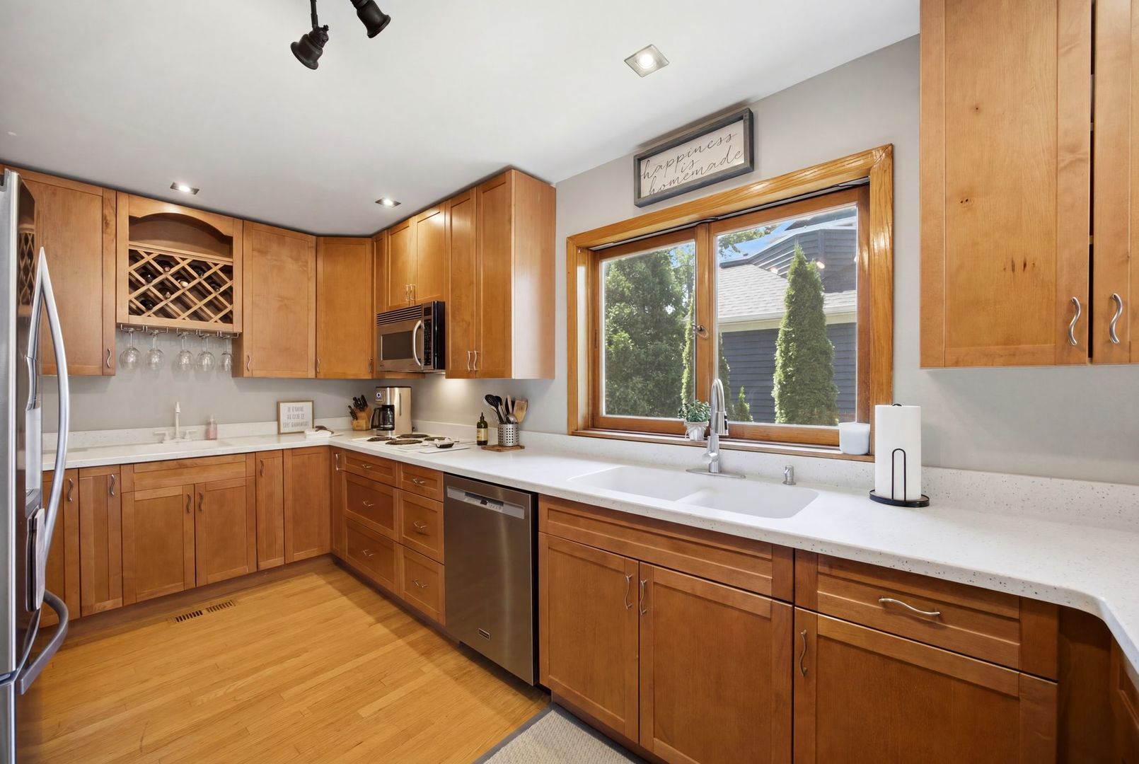 5417 Blodgett Avenue Property Photo 14