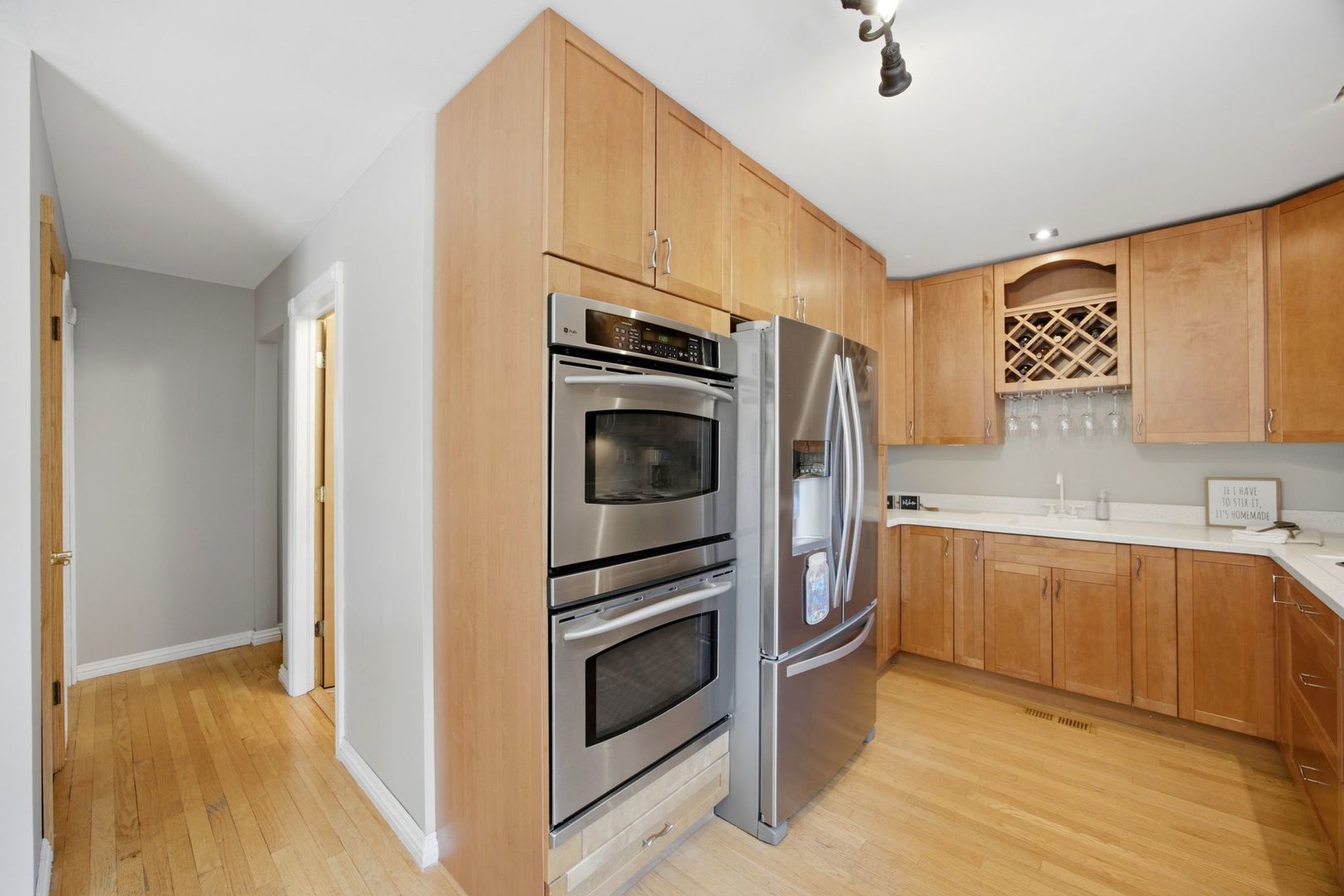 5417 Blodgett Avenue Property Photo 16