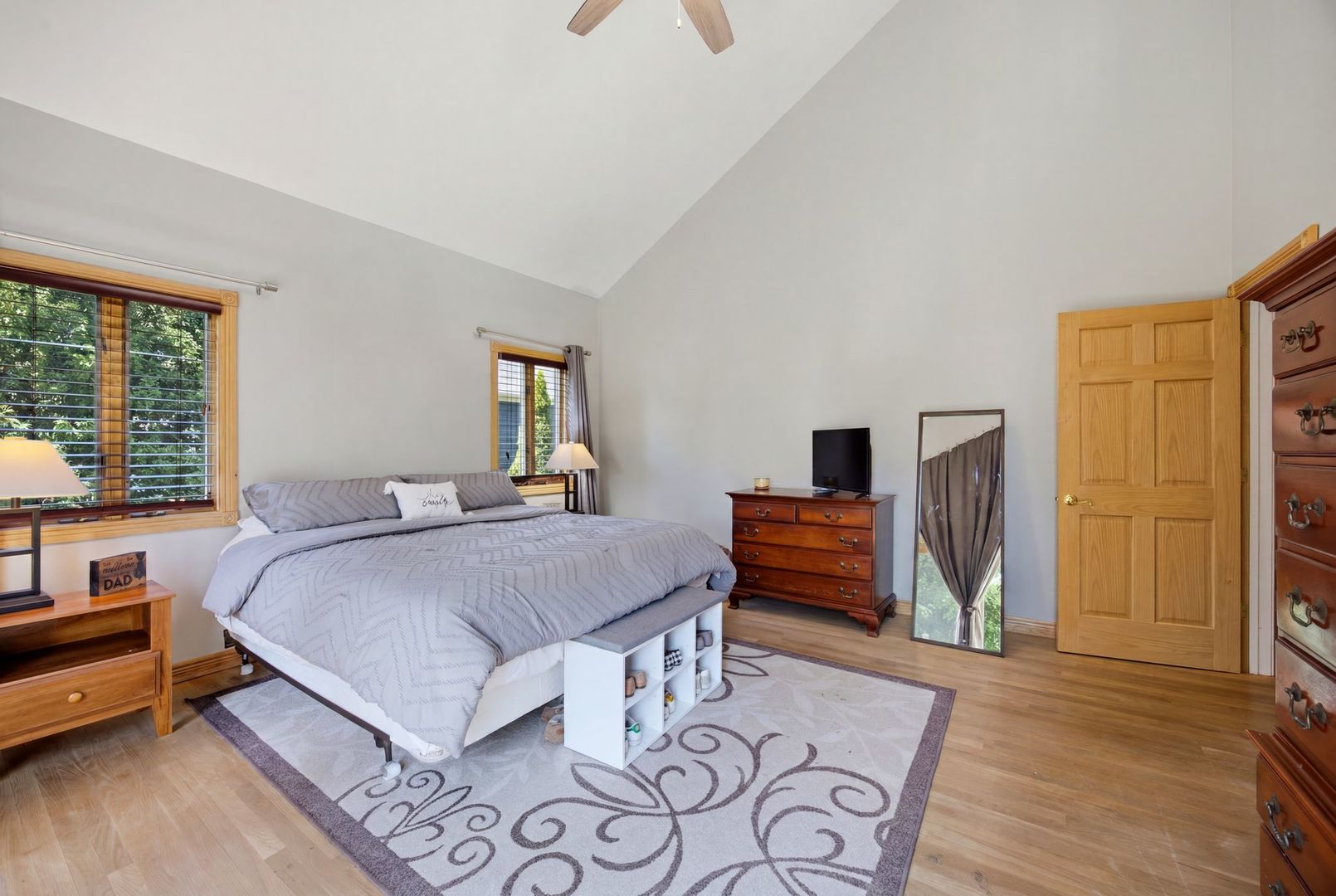 5417 Blodgett Avenue Property Photo 18