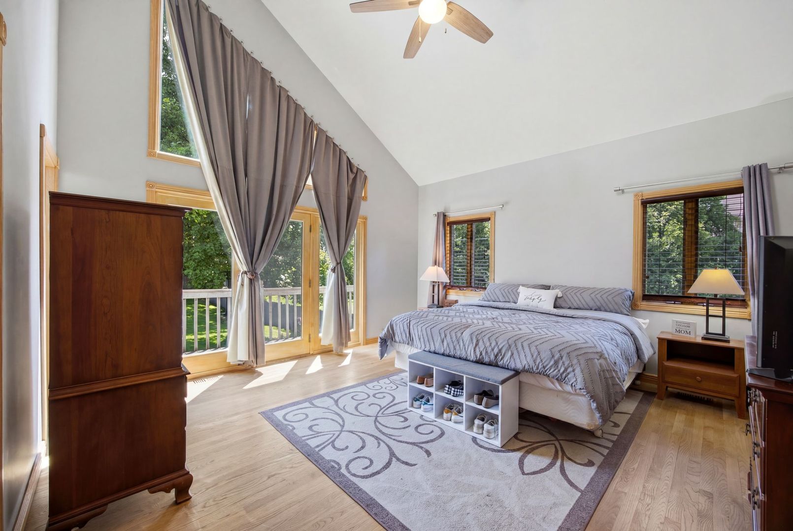 5417 Blodgett Avenue Property Photo 19