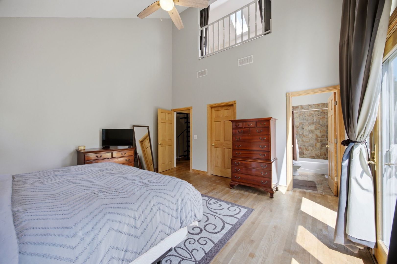 5417 Blodgett Avenue Property Photo 21