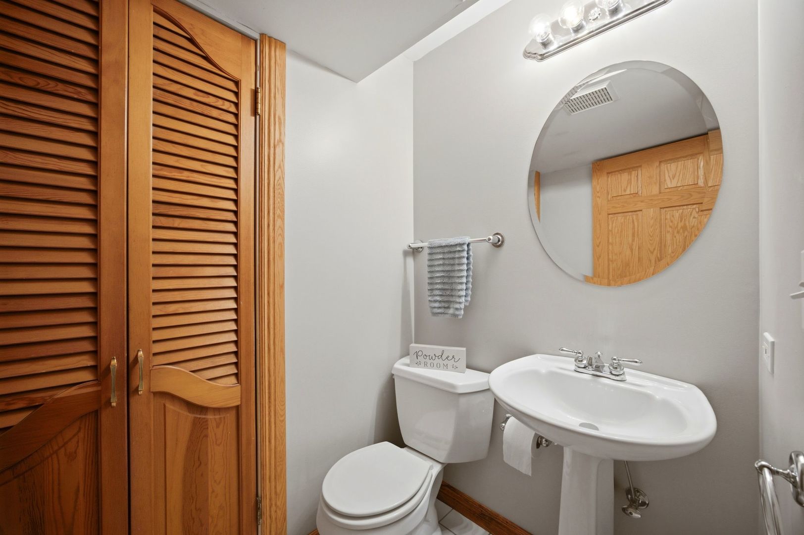 5417 Blodgett Avenue Property Photo 40