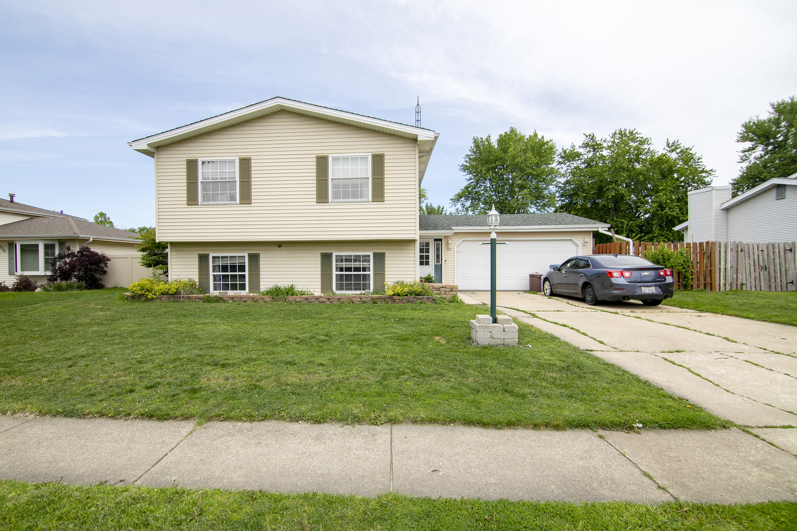 260 Karen Drive Property Photo 1