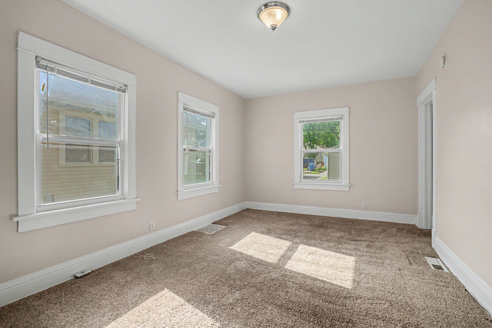 236 15th Avenue Property Photo 5