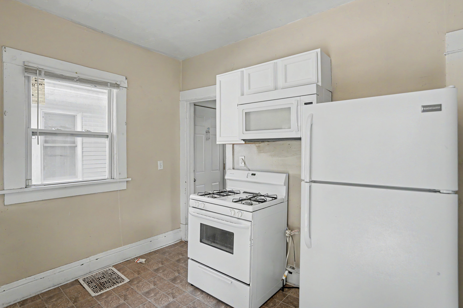 236 15th Avenue Property Photo 7