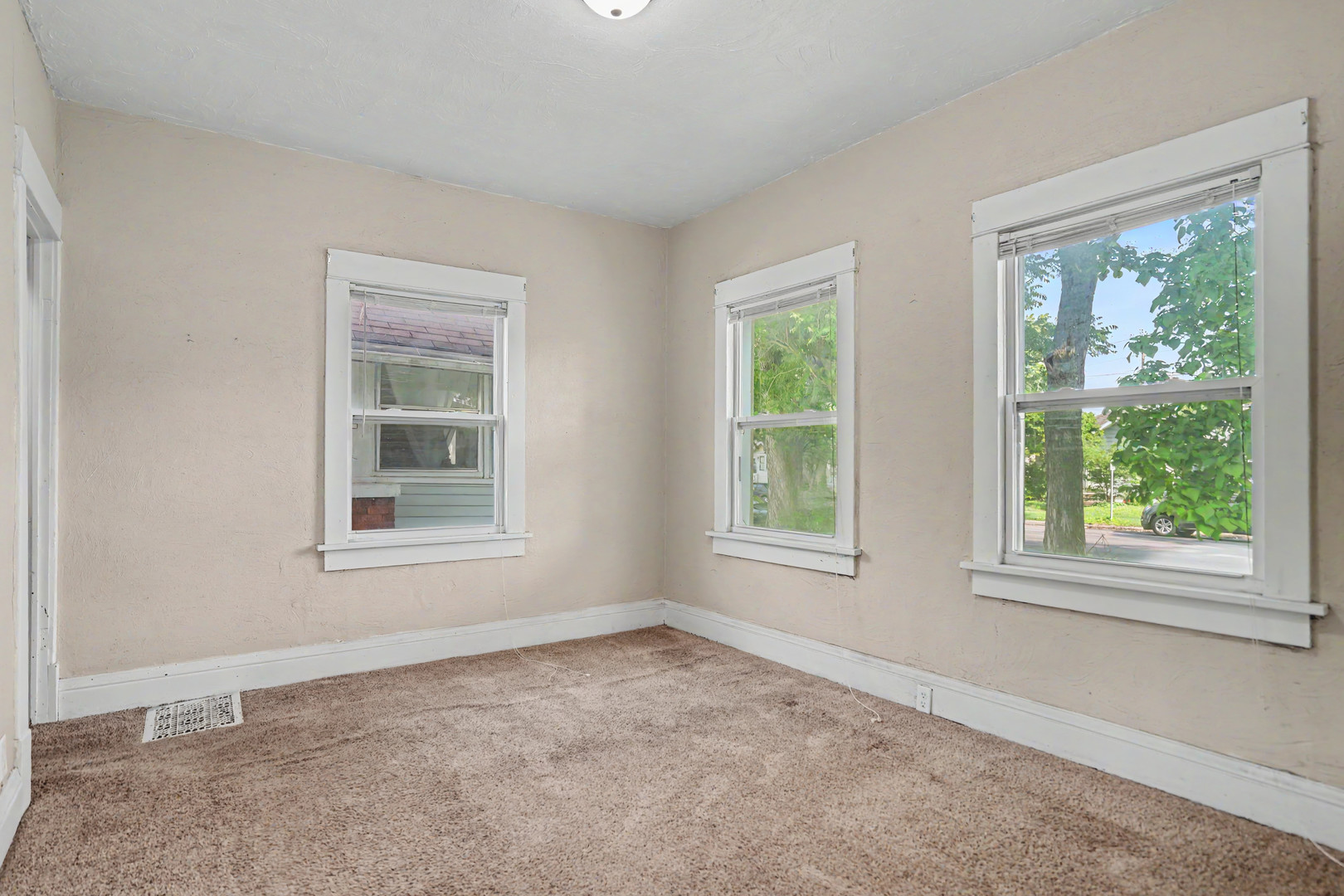 236 15th Avenue Property Photo 11