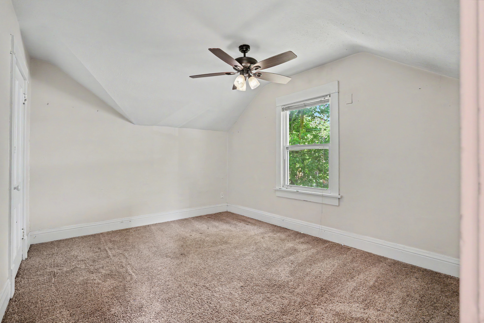 236 15th Avenue Property Photo 12