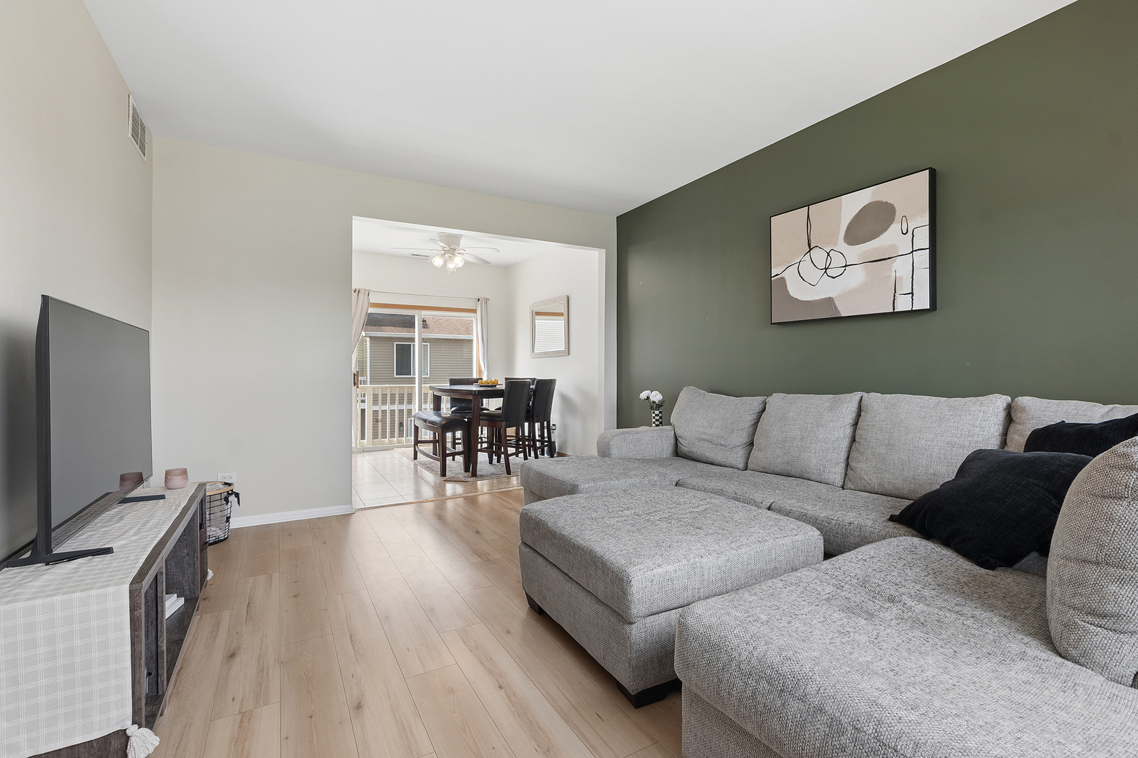 1766 Fieldstone Drive Property Photo 4