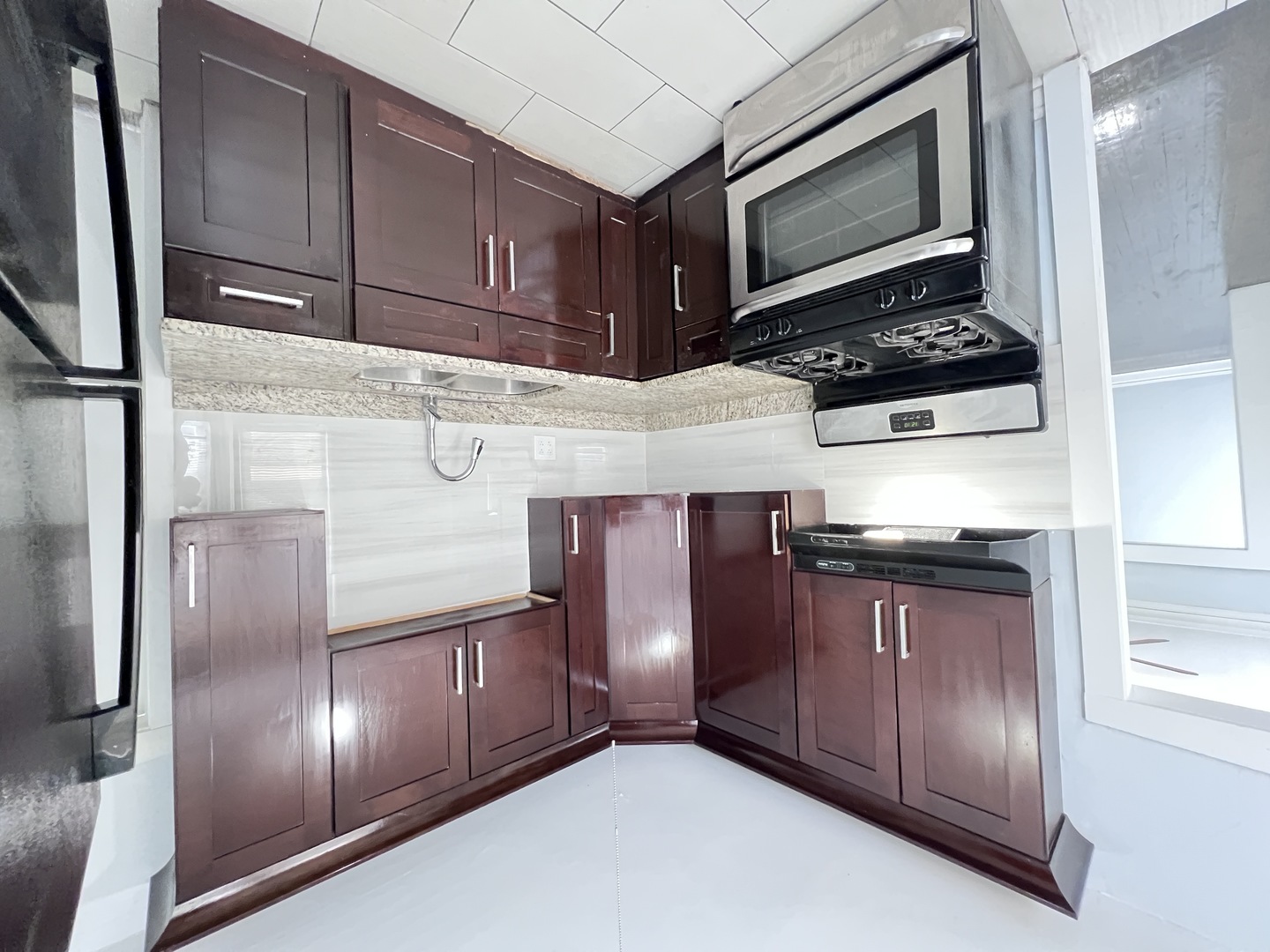 8856 S Lowe Avenue 2r Property Photo 10