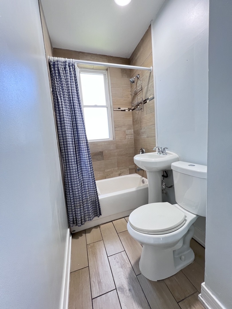 8856 S Lowe Avenue 2r Property Photo 29